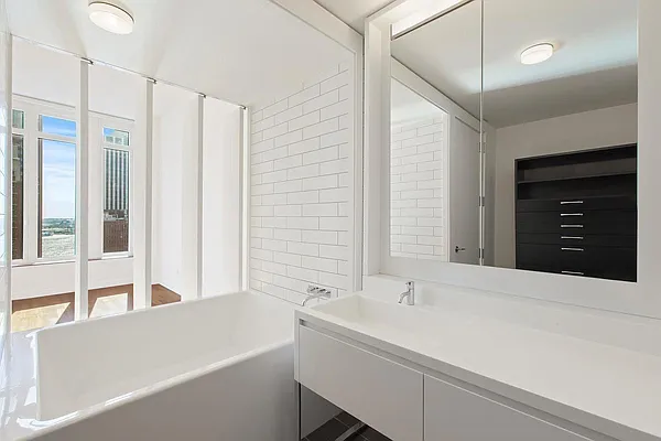 Rented by BARNES New York | media 42