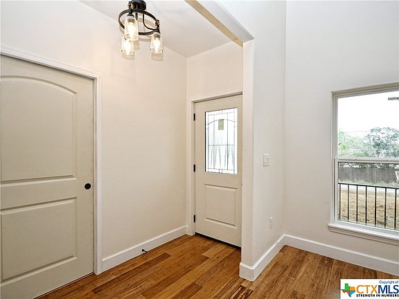 4th image of 1731 Fuller Dr