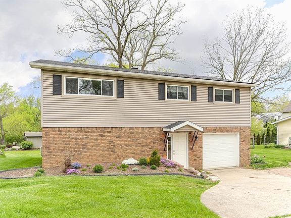 2nd image of 2260 Garden Homes Dr