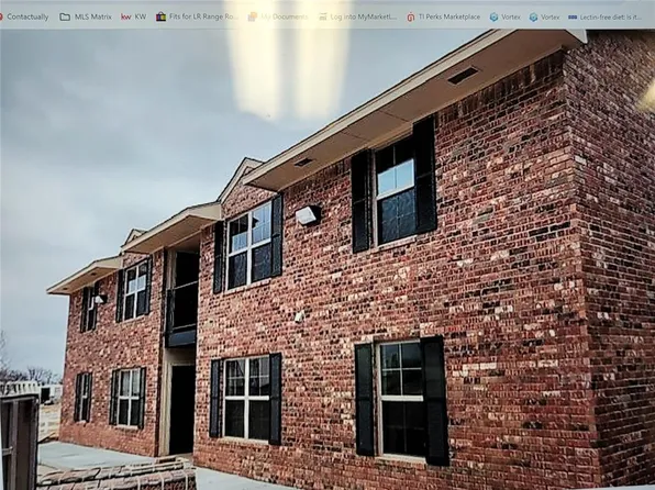 617 W 3rd St, Watonga, OK 73772