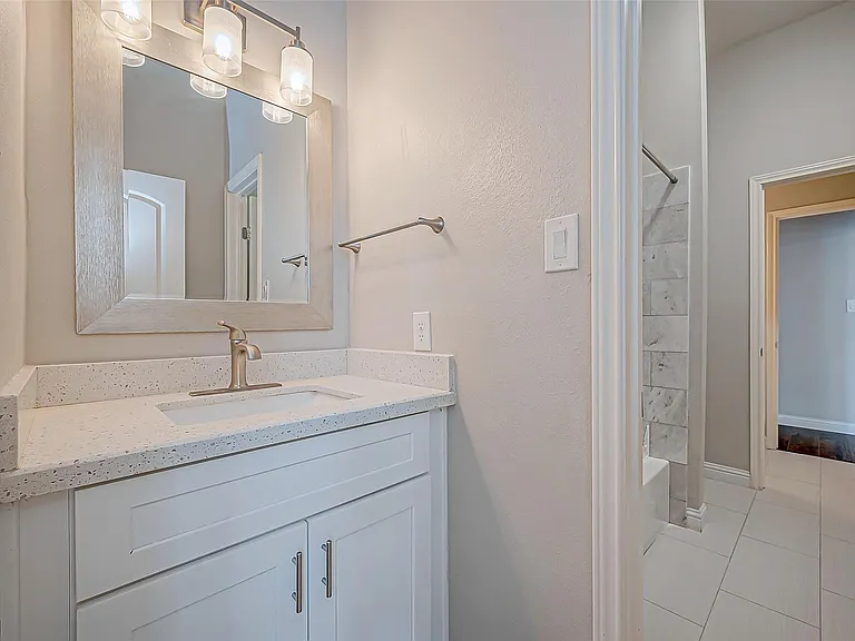 5410 Portage Rock Ln — Photo 32