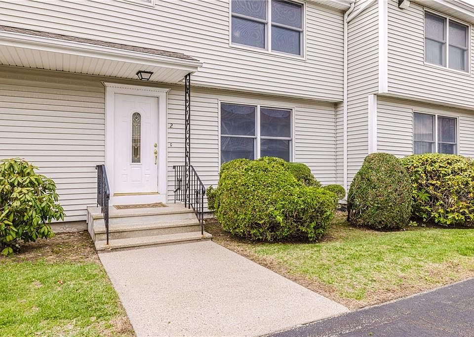 1st image of 9 Morrill Ln #6