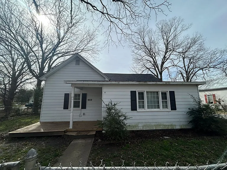 306 Walnut St — Photo 21