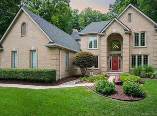 19691 Windridge Dr, Northville, MI 48167