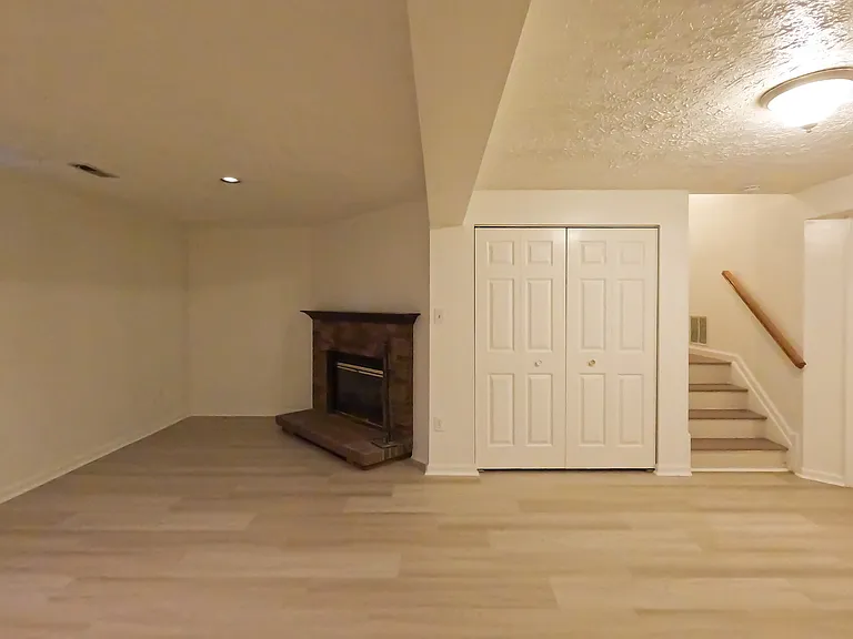 5632 Denton Ct — Photo 14
