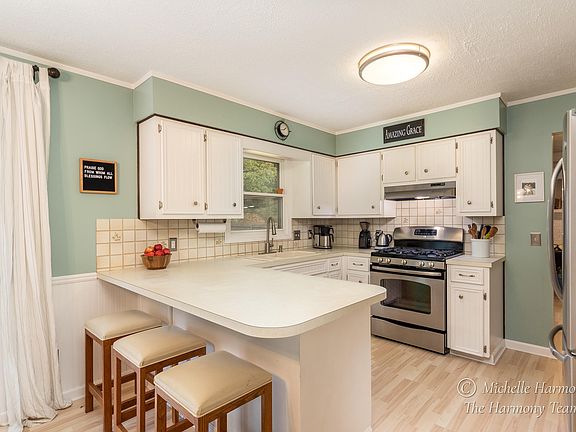 5th image of 1855 Pinnacle Dr SW