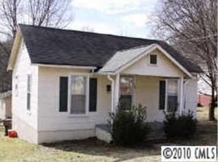 709 Applewood St, Kannapolis, NC 28081