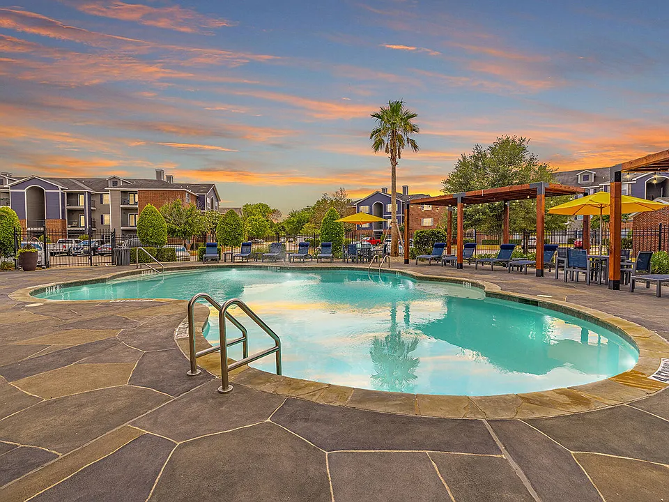Grand Palms