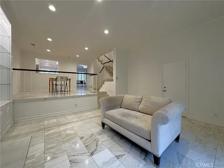 938 Palo Verde Ave — Photo 3