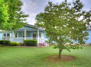 866 Nellie Head Rd, Tunnel Hill, GA 30755