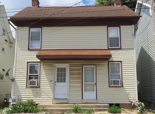 22 George St, Hanover, PA 17331