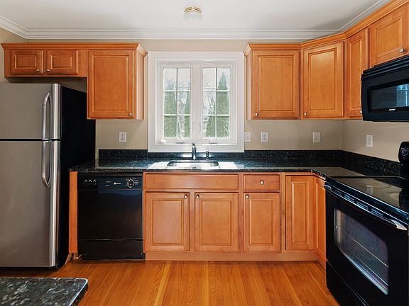 39 Maple Tree Avenue