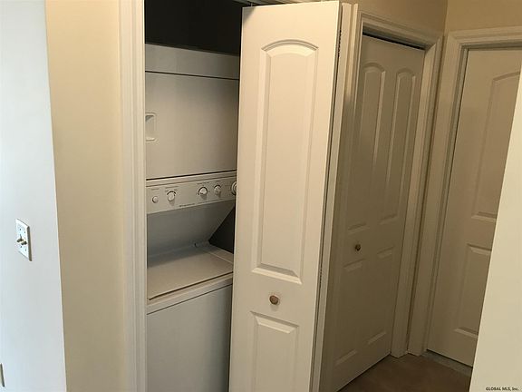 4th image of 8 Wall St APT 402