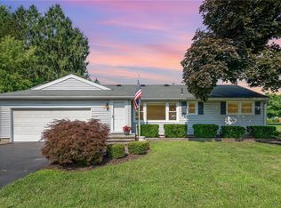45 Everclay Dr, Rochester, NY 14616