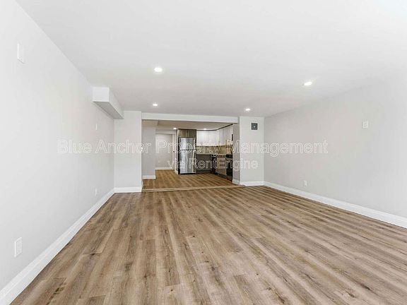 2nd image of 247 Macdonald Ave #2
