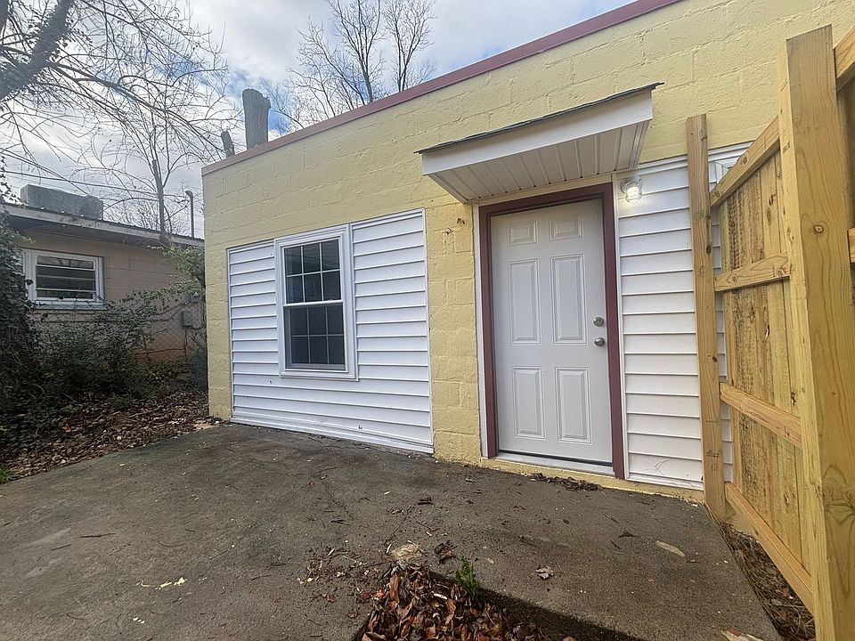 1st image of 1813 1/2 7th St