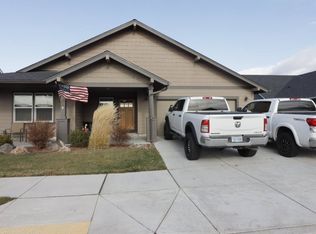 413 NE Nickernut Ln, Redmond, OR