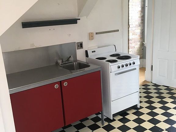 3rd image of 2404 Stevens Ave #8458180