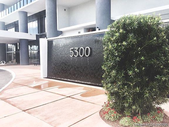3rd image of 5300 Paseo Dr #905