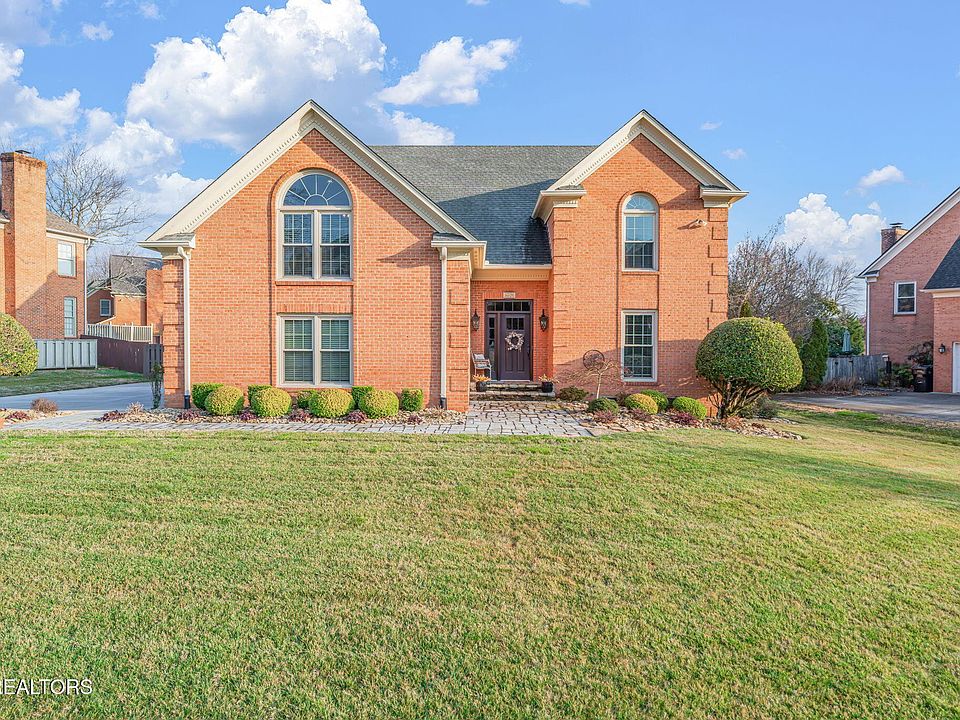 1st image of 609 Sedgley Dr
