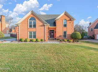 609 Sedgley Dr, Knoxville, TN 37922