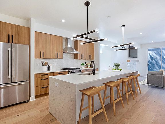 Furnished common areas! (Actual furniture will vary)