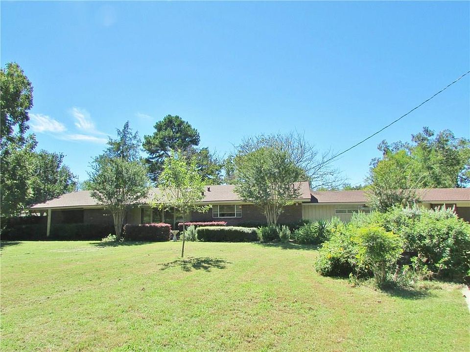 1st image of 940 N Harbin Dr