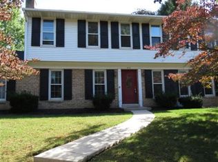 972 Greenlea Rd, Hershey, PA 17033