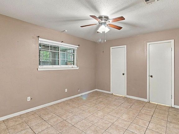 3rd image of 719 Kilpatrick St