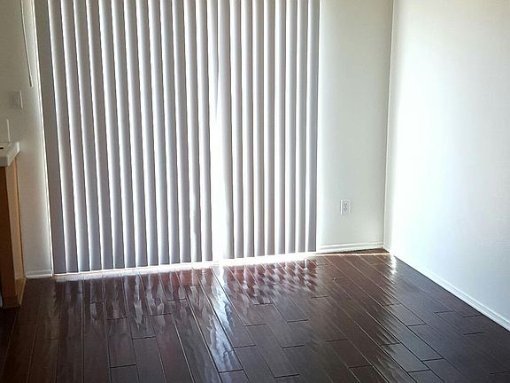 4th image of 13433 Adler St