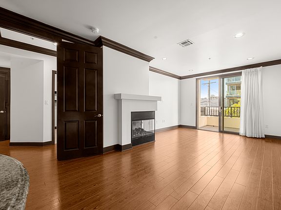 2nd image of 1138 Glenville Dr APT 204