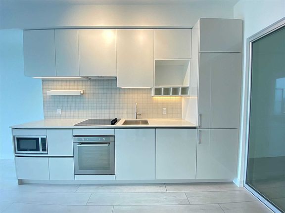 2nd image of 950 Portage Pkwy #5003