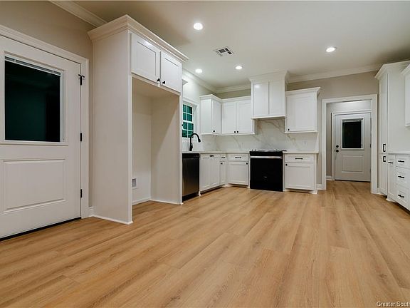 3rd image of 143 Lucille St