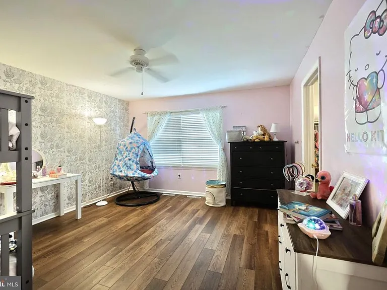 416 Huntington Dr — Photo 18