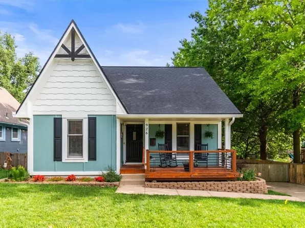 926 E Myrtle St, Pleasant Hill, MO 64080