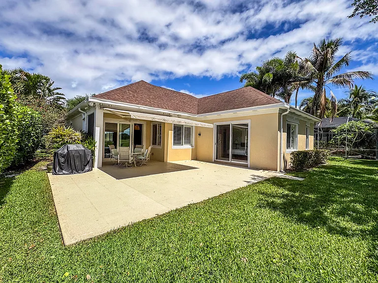246 Barbados Dr — Photo 21