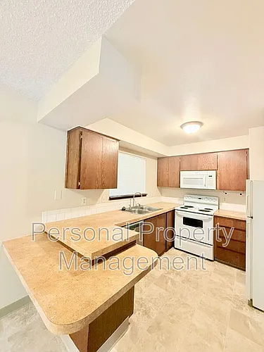 1335 Z St #D Photo 1