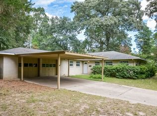 608 Hilliard St, Conroe, TX 77301