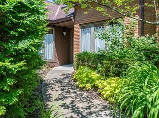 11 Brandon Pl #11, Rocky River, OH 44116