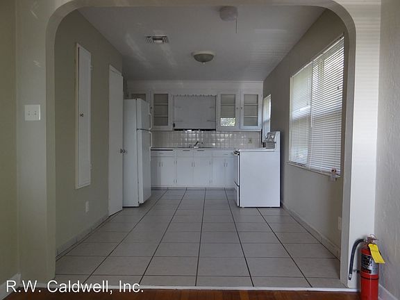 2nd image of 5521 Gulfport Blvd S