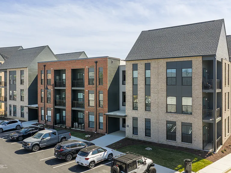 Wrighthaven Square Apartments — Photo 11