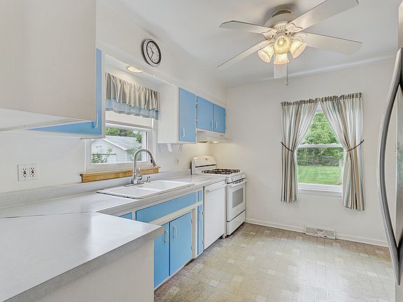 5th image of 516 N Irving Ave