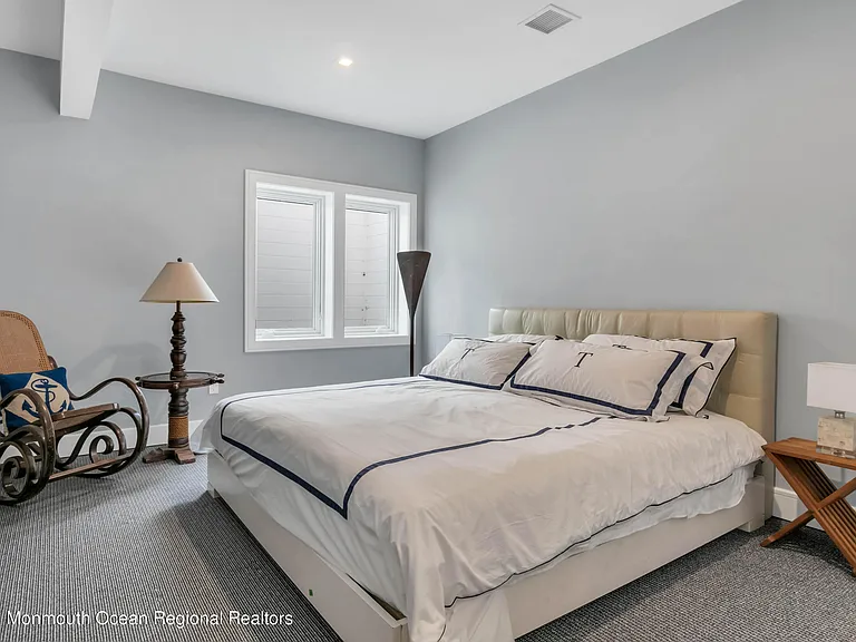 27 Tuttle Ave — Photo 36