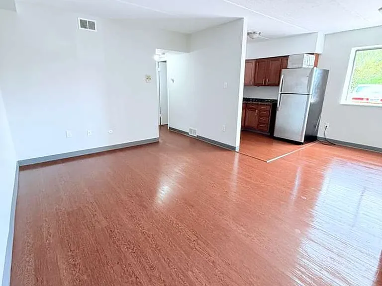 462 South Ave — Photo 9
