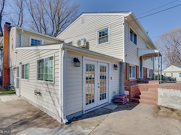 2nd image of 1206 Riggs Ct