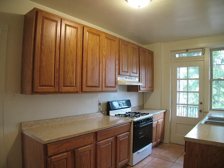 818 W Moss Ave — Photo 15