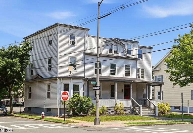 98 Maple Ave #A — Photo 1