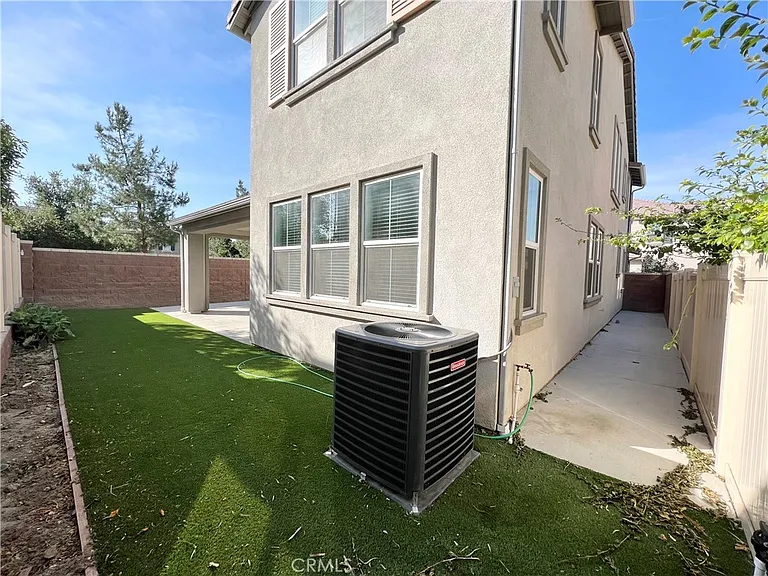 8790 Bay Laurel St — Photo 41