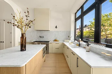 839 President Street