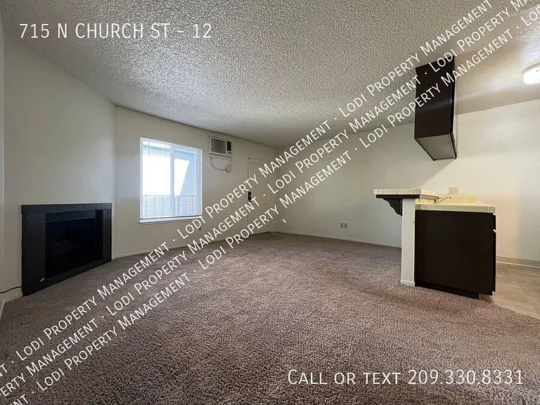 715 N Church St #12 — Photo 6